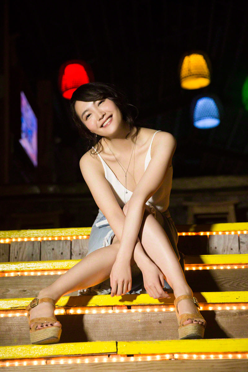 Yui Nishikawa / Yui Nishikawa [Graphis] First Gravure First off daughter