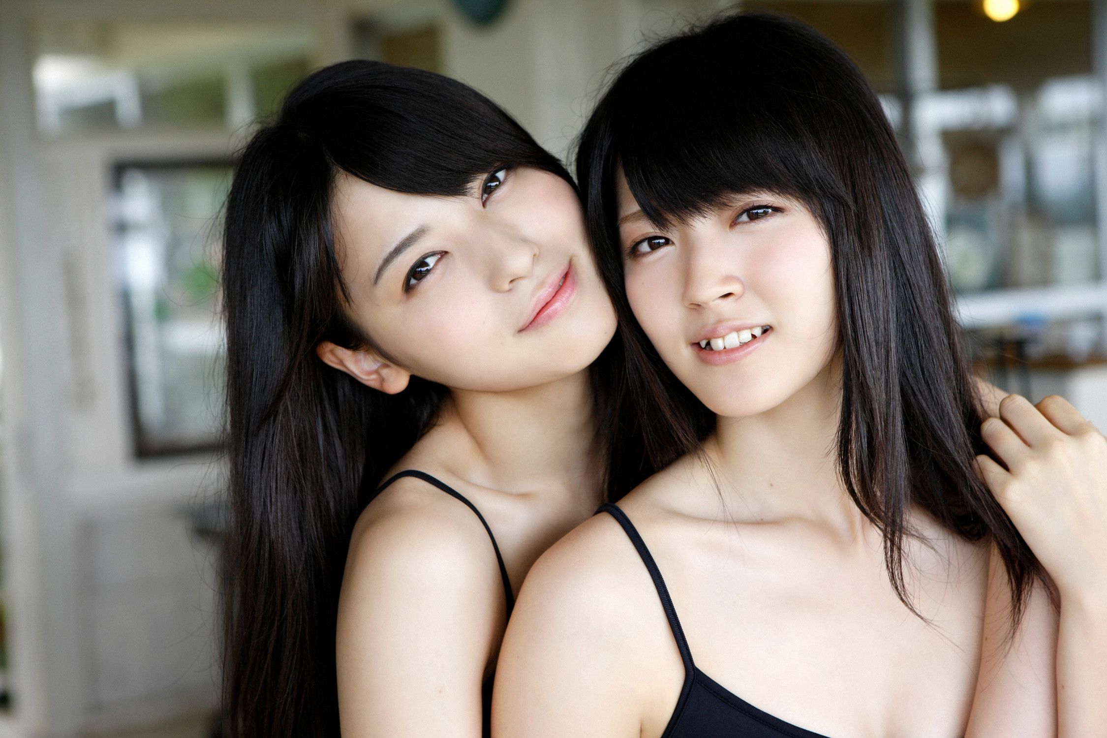 Jap girls. Airi Suzuki and Maimi Yajima. Японская девушка. Две девочки азиатки. Красивые женщины Японии.