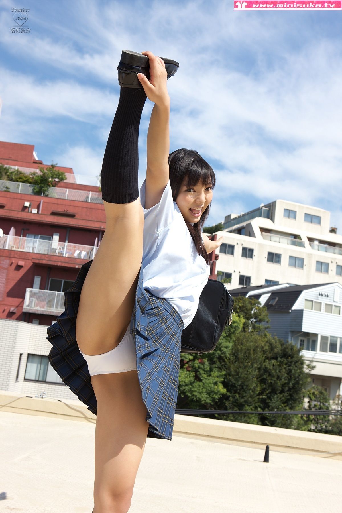 Chiemi Takayama Minisuka.tv Active high school girl.